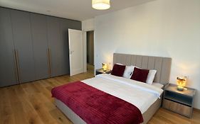 Alpinor Apartments Urban Plaza